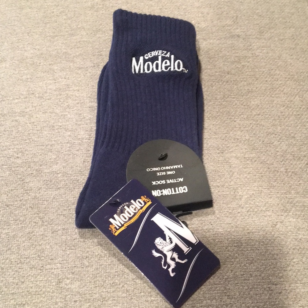 Cotton-On MODELO Beer Socks